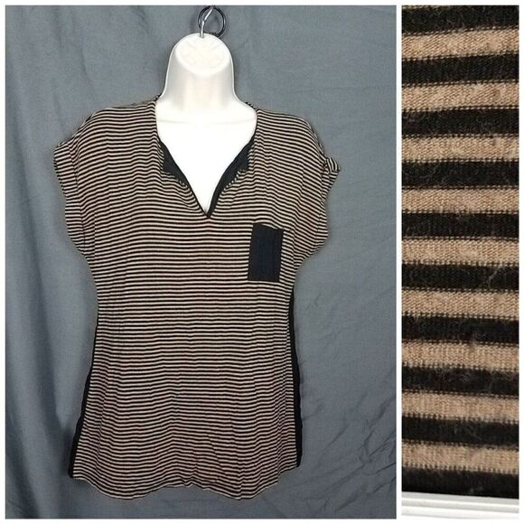 Chelsea & Theodore Medium V Neck Top Striped Black & Tan Stretch Pocket Tee - Picture 1 of 14
